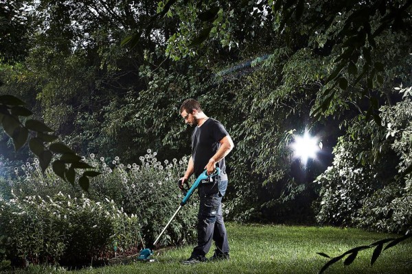 Makita Akku-Trimmer + Fadenkopf 18V DUR181Z
