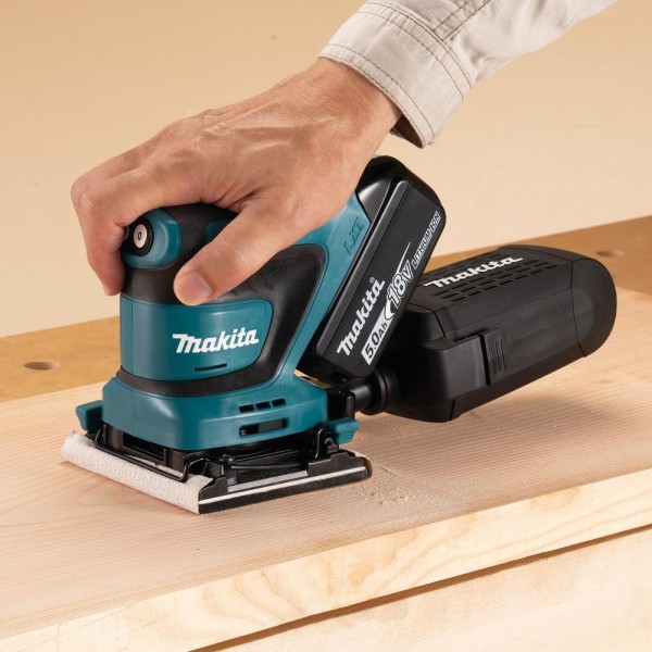 Makita Akku-Schwingschleifer 18V DBO480SZ + Schwäble Schaumstoffeinlage