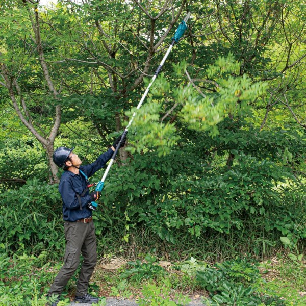 Makita Akku-Hochentaster 18V DUA200RF1 1,62-2,52m + Akkupack + Schnellladegerät