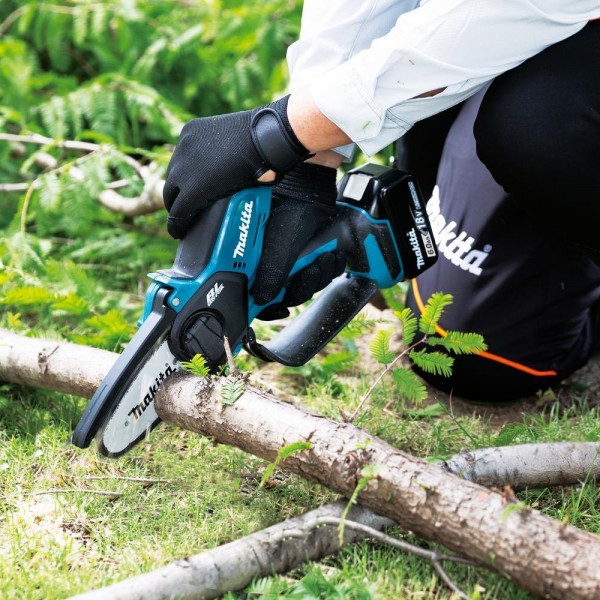 Makita Akku-Astsäge 18V DUC101 + SCHWÄBLE Schaumeinlage