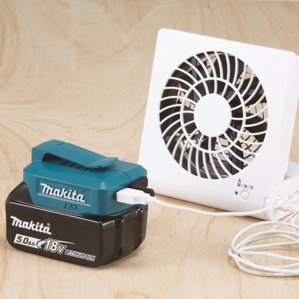 Makita ADP05 DEAADP05 Akku USB Ladeadapter Adapter für alle 14,4V - 18V Akkus