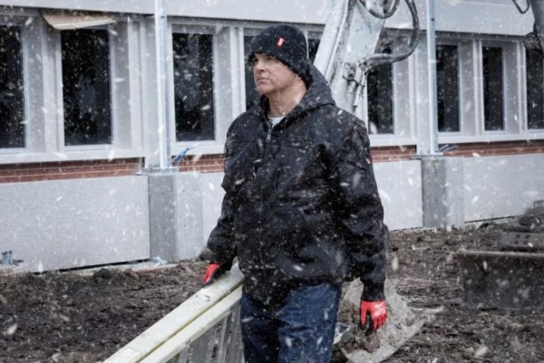 Milwaukee Mütze Wintermütze grau rot schwarz