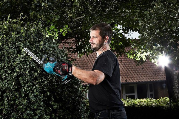 Makita Akku-Grasschere 18V DUM604SZ + Schwäble Schaumstoffeinlage + MAKPAC