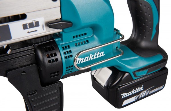Makita Akku-Magazinschrauber Bauschrauber DFR550Z + Schwäble Schaumstoffeinlage